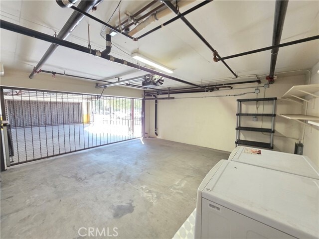 Building Photo - 18338 Rayen St