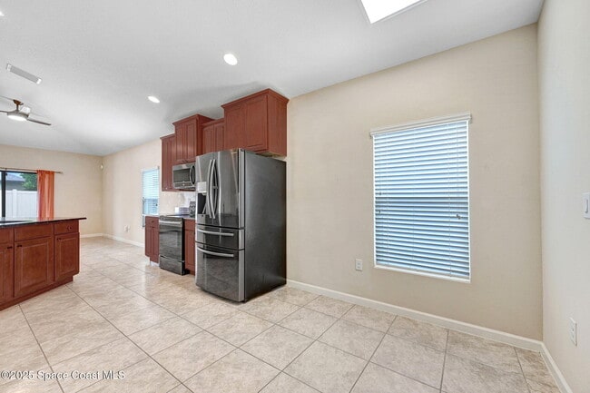 Building Photo - 4000 Harvest Cir