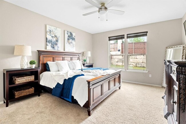 Building Photo - 7300 Ondantra Bnd