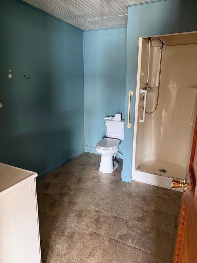 Building Photo - 3 Bed 2 Bath - Cassville