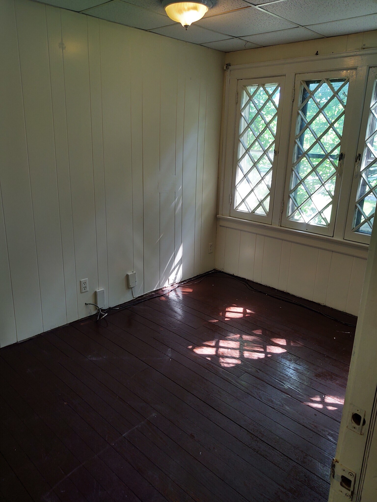 Building Photo - 827 W South St