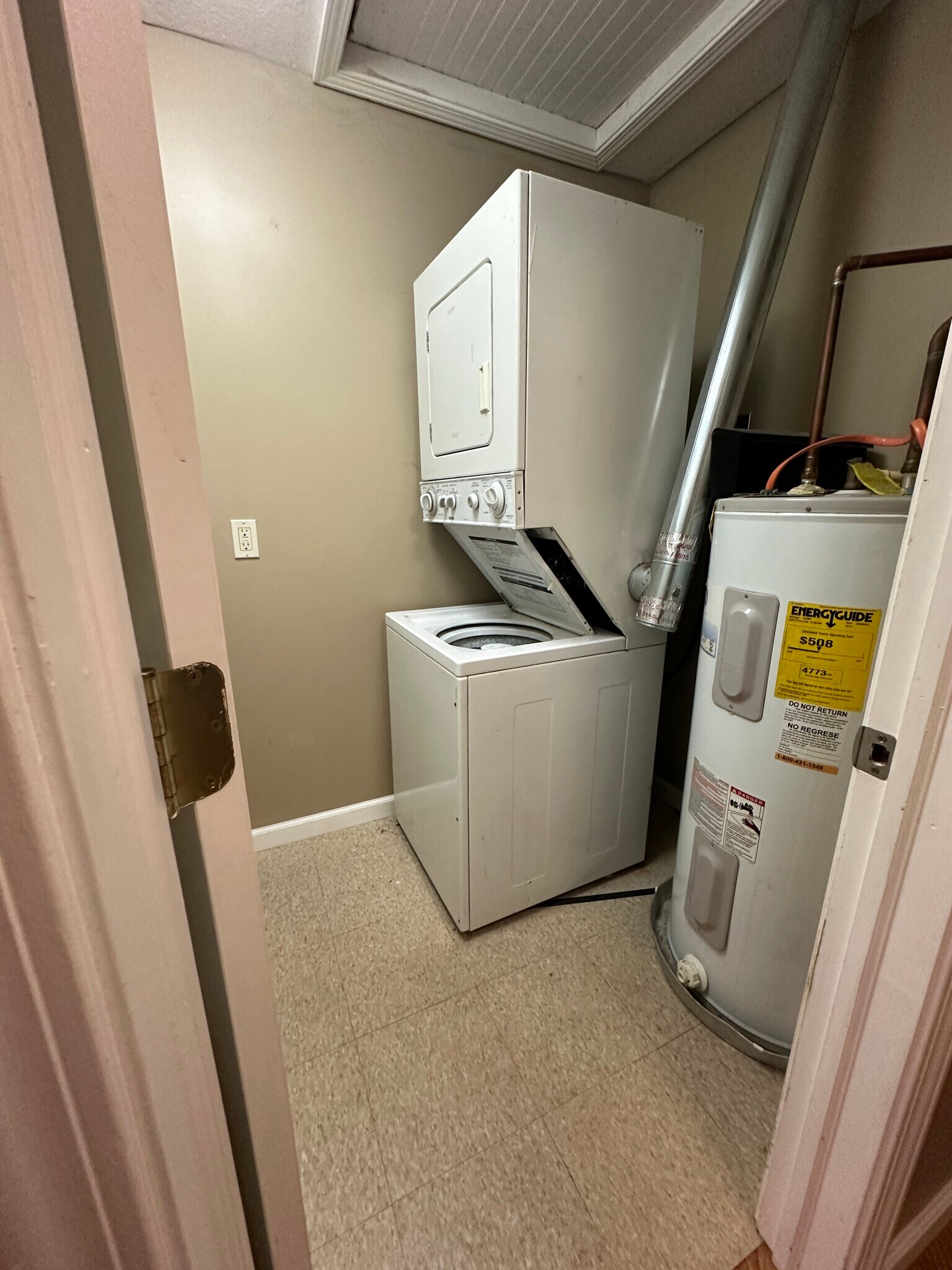 Utility Room with In Unit Washer and Dryer - 136 Clairton Blvd