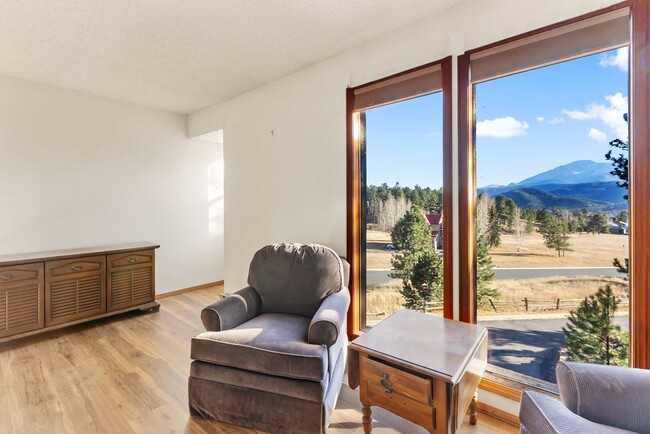 Building Photo - Beautiful Unit on Greenway for rent!