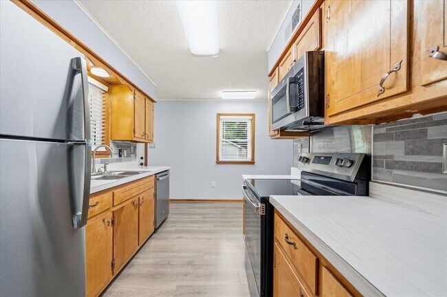 Building Photo - 7283 Juana Dr