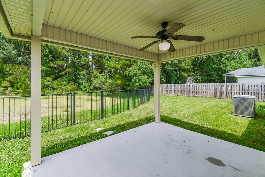 Building Photo - 15847 Rachel Creek Dr