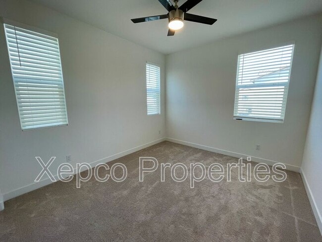 Building Photo - 41425 Penn Dr