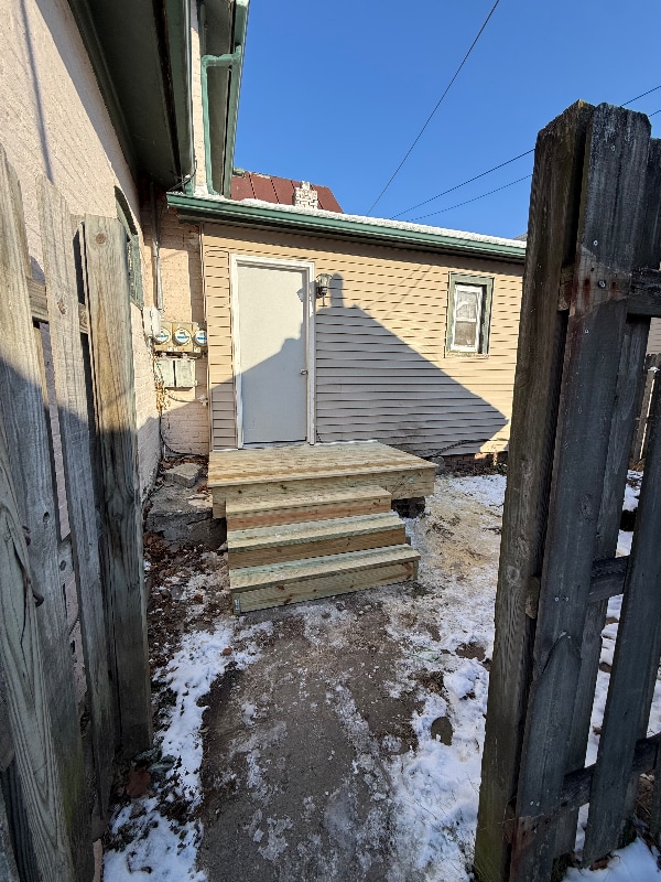 Building Photo - 133 Defiance Ave