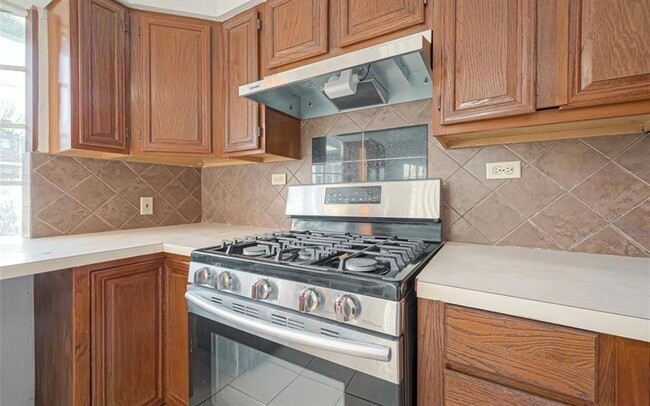 Building Photo - 11730 Rubenstein St
