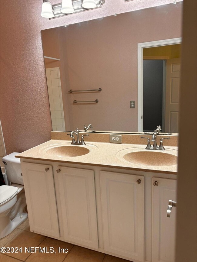 Building Photo - 10075 GATE N Pky