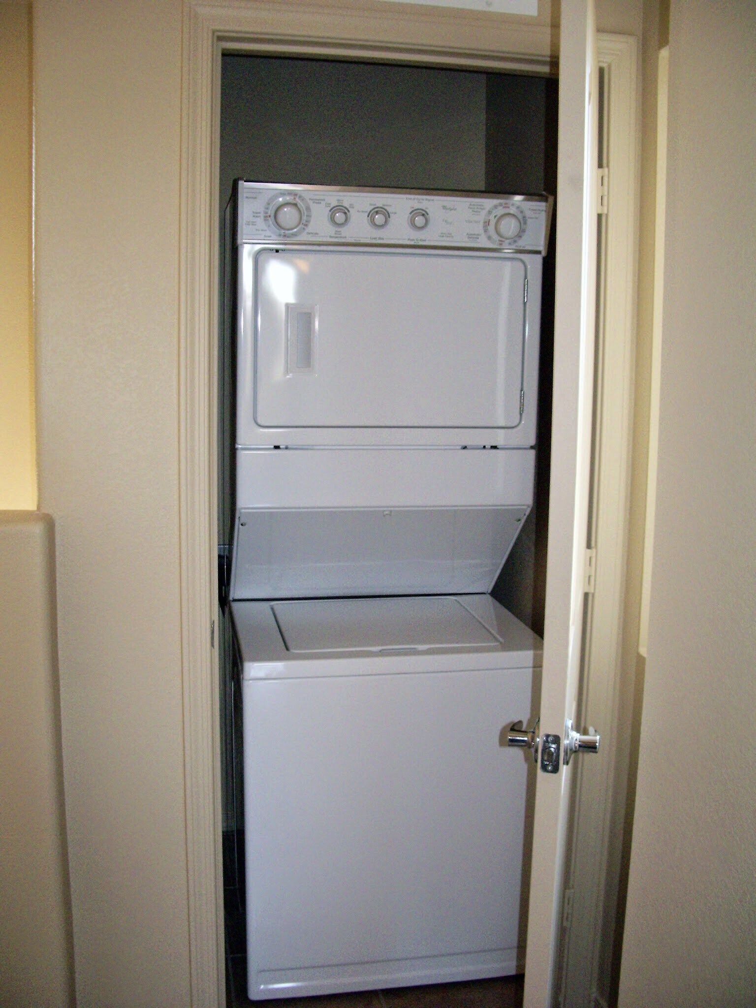 Washer / Dryer - 280 S Evergreen Rd