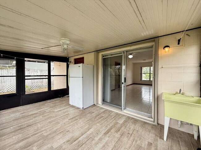 Building Photo - 714 Caribou Dr