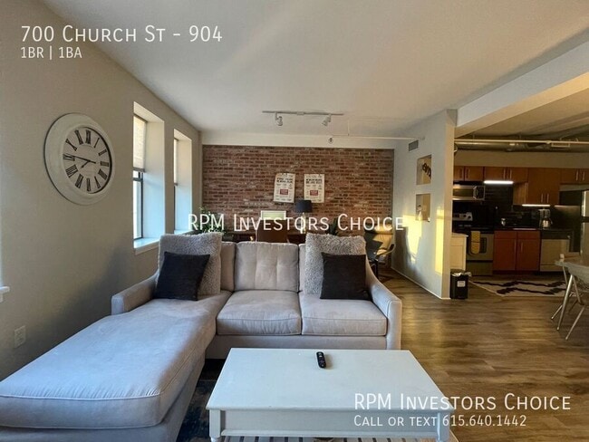 Building Photo - 700 Church St