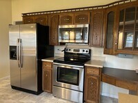 Building Photo - 3 Bedroom, 1.5 Bathroom House