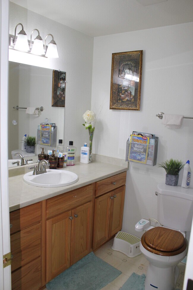 Building Photo - 12939 NE 195th Pl