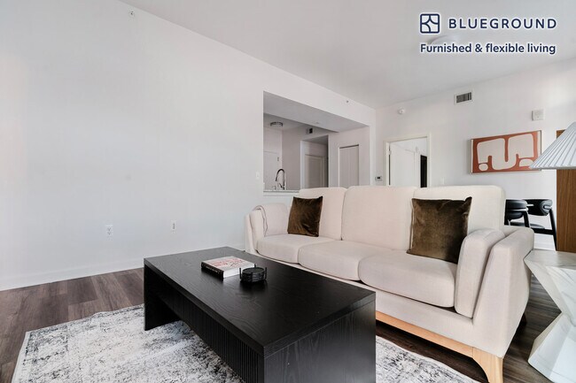 Building Photo - 4918 St Elmo Ave