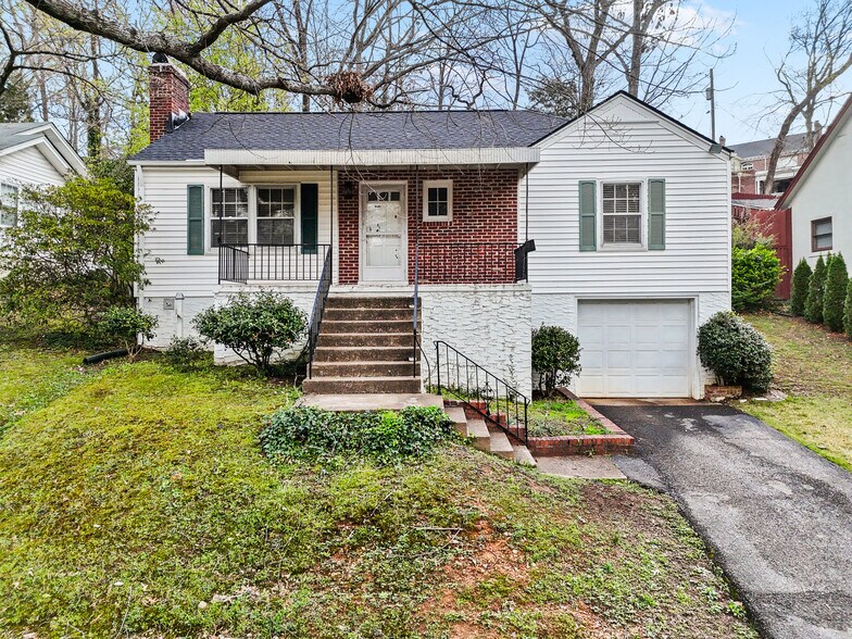 Building Photo - 1504 Hixson Pike