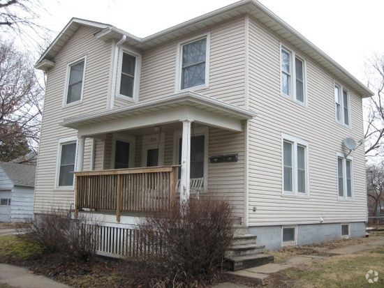 Building Photo - 205 1/2 S 4th Street