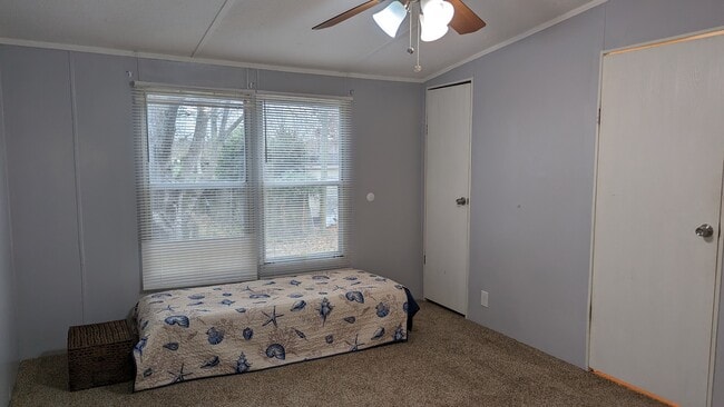 Building Photo - 106 Sumac Ln