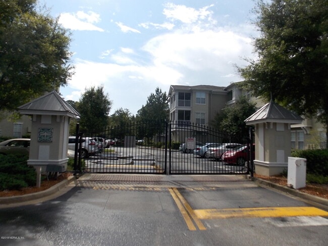 Building Photo - 8290 GATE W Pky
