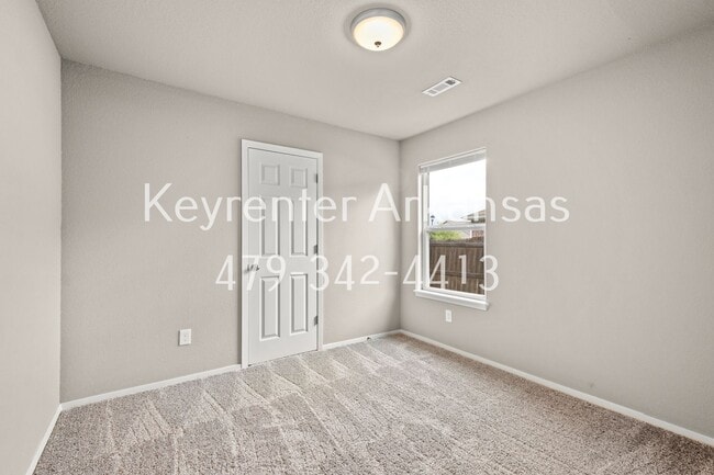 Building Photo - Gorgeous 4 bedroom home!