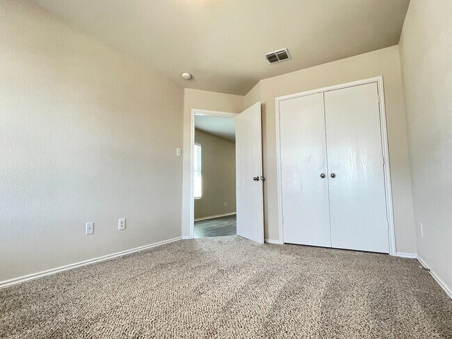 Building Photo - 4/2/2 Burleson ISD