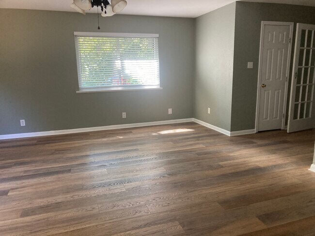 Den - 1704 W Birge St