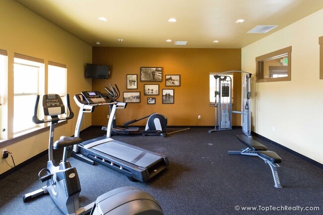 Building Photo - Outstanding 45 Central home with 3BR + Den / 2.5BA, Amazing upscale features, Across from Nike Wo...