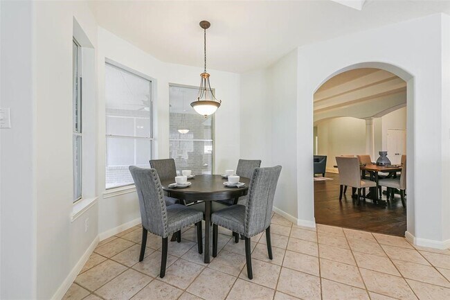 Building Photo - 3603 E Cedar Hollow Dr