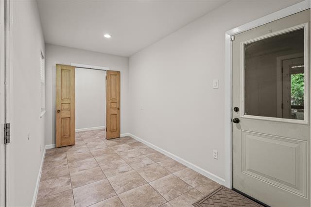 Building Photo - 2711 Santa Cruz Dr