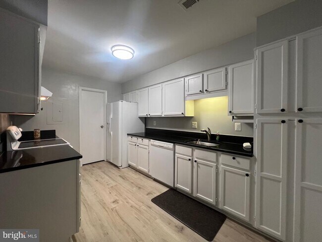 Building Photo - 10448 Rapidan Ln