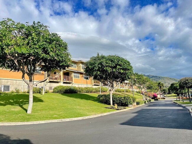 Building Photo - Luxury Townhome Living at The Villas at Ke...