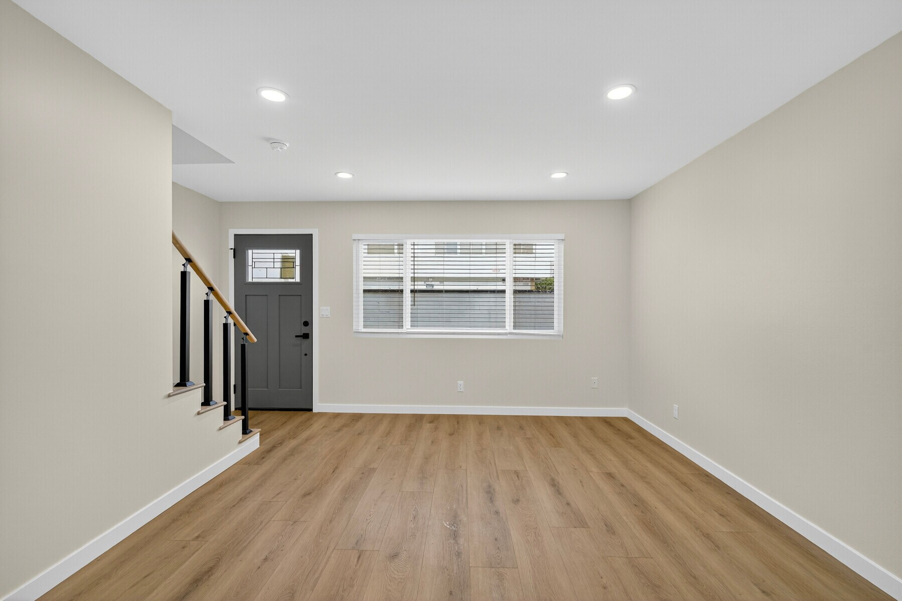 Building Photo - 11972 Walnut St