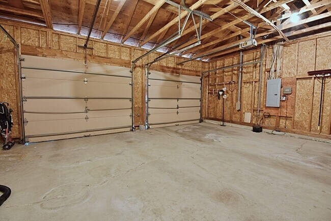Building Photo - 19 Ptarmigan Dr