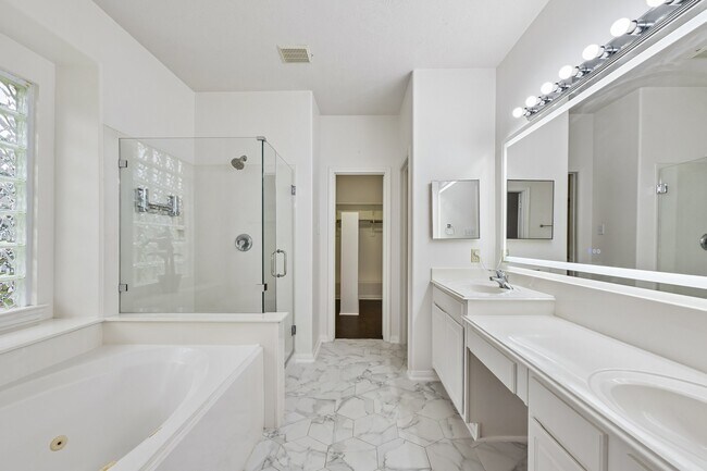Building Photo - 20903 Ochre Willow Tr