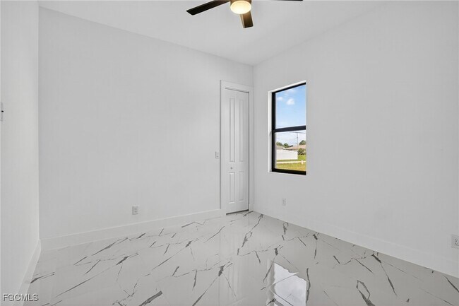 Building Photo - 3531 NE 17th Ave
