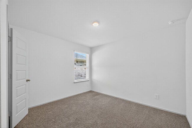 Building Photo - 9721 Chelsea St