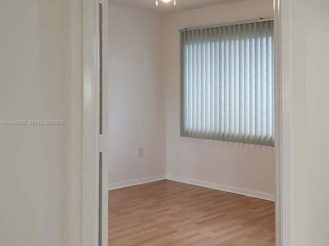 Building Photo - 12651 SW 16th Ct