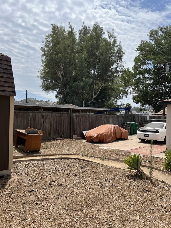 Building Photo - 8557 Paseo Dr