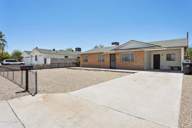 Building Photo - 735 E South Mountain Ave