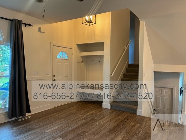 Building Photo - Gorgeous Multi Level Side by Side Split, P...