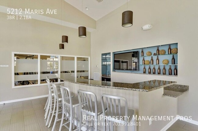 Building Photo - 5212 Maris Ave