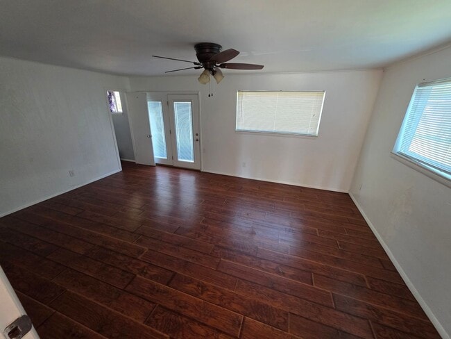 Building Photo - FOR RENT – 3 Bed / 1.5 Bath Home – $1,500/mo