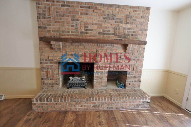 Building Photo - 4 Bedroom | 3 Bath | Newburgh by Gateway