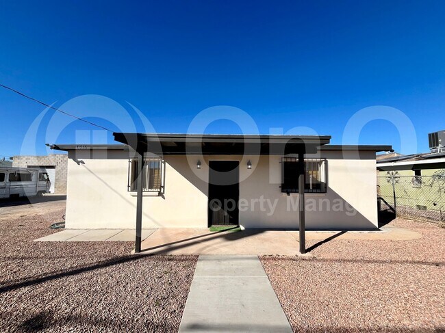 Primary Photo - 1416 S Highland Ave