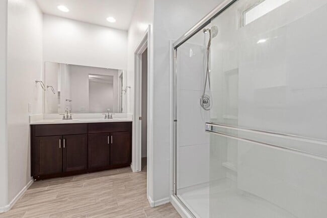 Building Photo - 14058 E Red Pine Pl