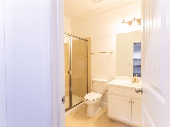 Building Photo - 4865 Alexandria Ave