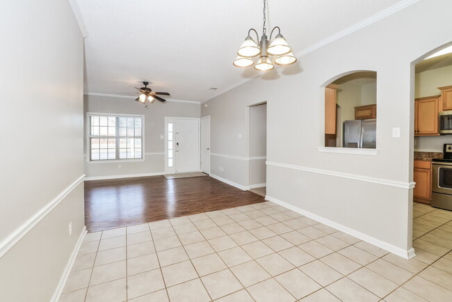 Building Photo - 120 Penny Ln