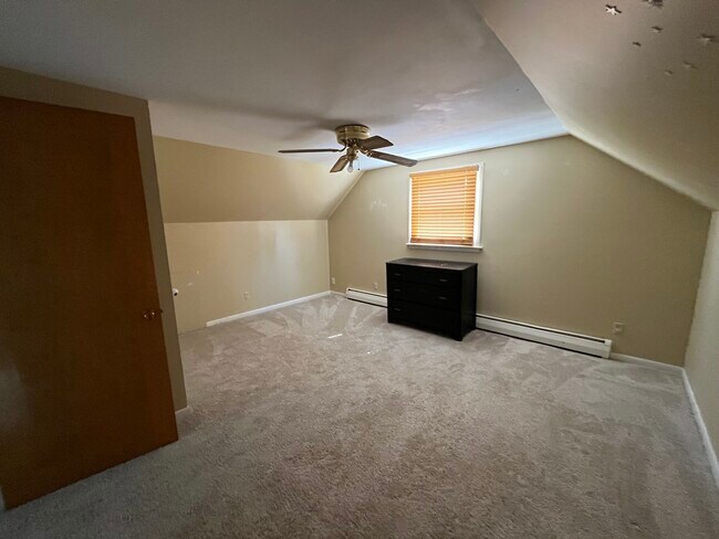 Building Photo - 6701 Bellefield Dr