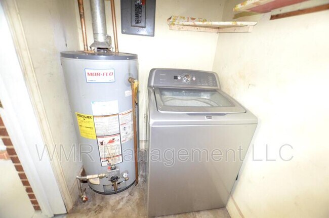 Building Photo - 4120 Leeds Dr