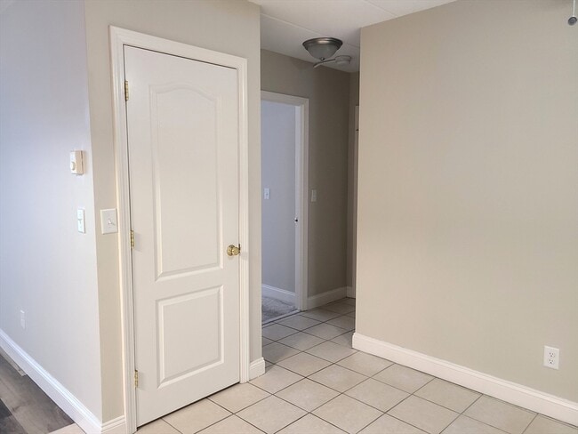 Building Photo - 576 Washington St